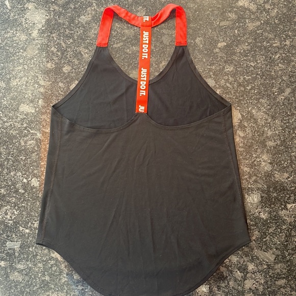 Nike - Black/Red workout tank - Picture 2 of 4